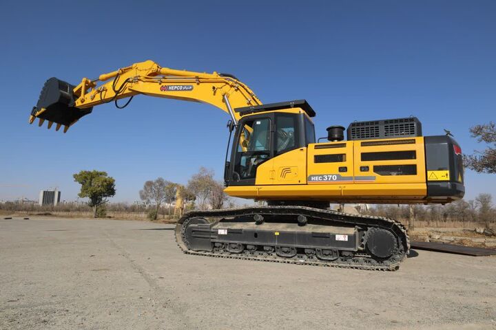 طراحی و ساخت سیستم پیشرفته مانیتورینگ و کنترل ماشین در شرکت هپکو 