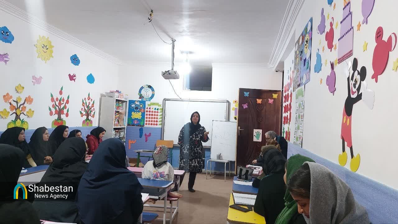 گام های بلند کانون فاطمه ها در توانمندسازی مروجین کتاب