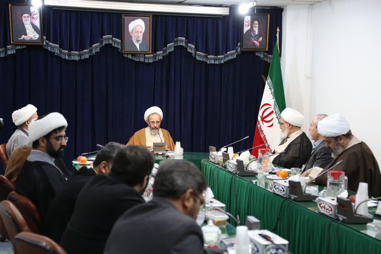 قوانین باید از نظامات فقهی تدوین شود