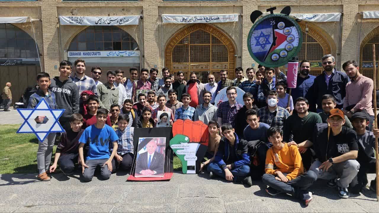 مسجدی از دل تاریخ و باب طبع همه سلیقهها