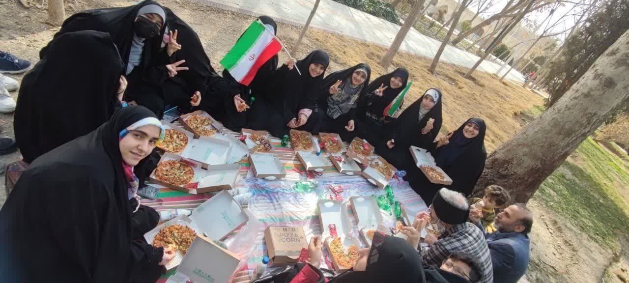 مسجدی از دل تاریخ و باب طبع همه سلیقهها