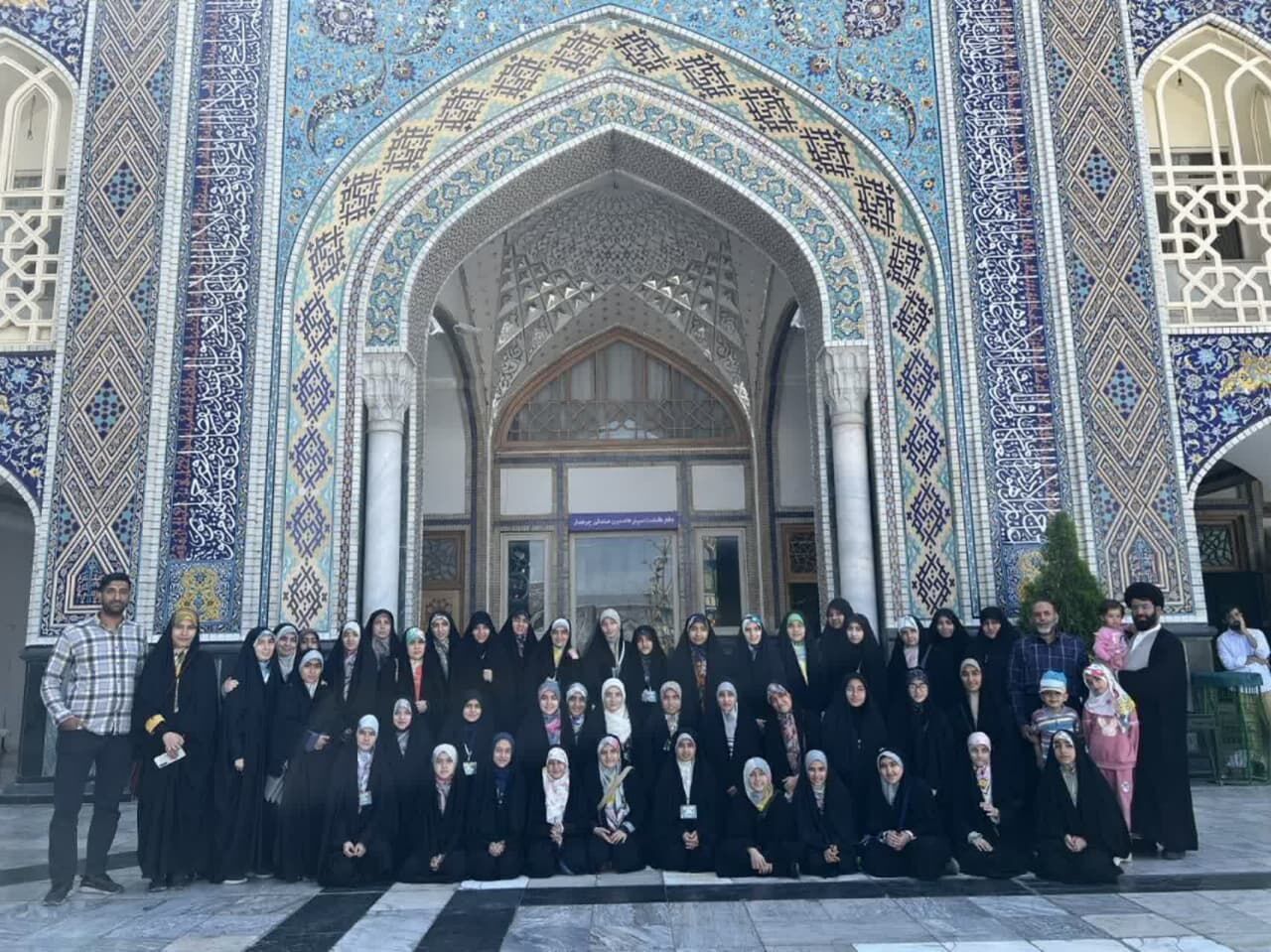 مسجدی از دل تاریخ و باب طبع همه سلیقهها