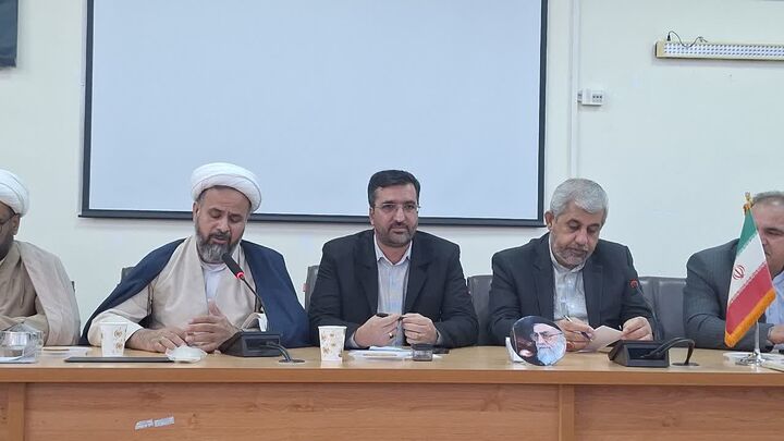 نشست ستاد دهه فجر عنبرآباد برگزار شد