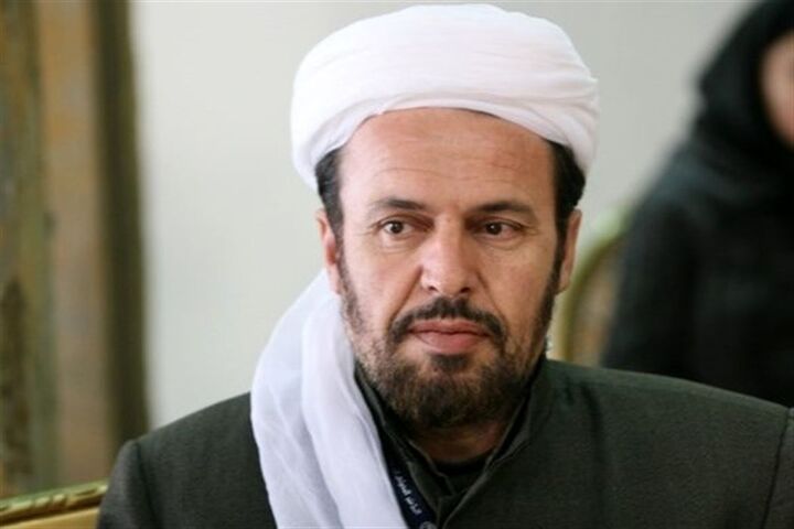 آموزش قرآن کریم از کودکی آغاز شود