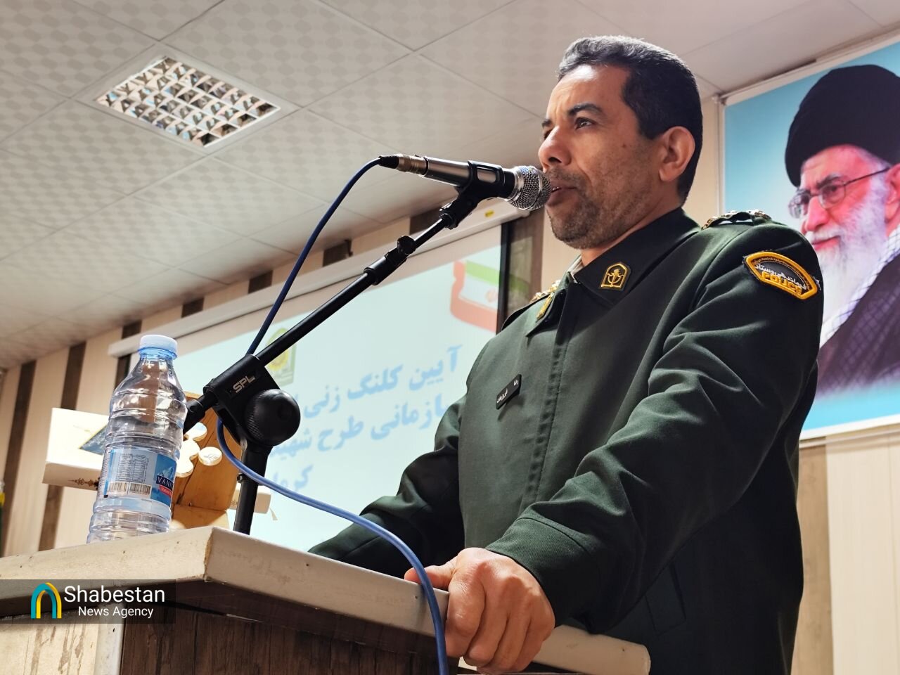 کلنگ احداث ۹۶ واحد منزل سازمانی در ستاد فرماندهی انتظامی جیرفت به زمین زده شد