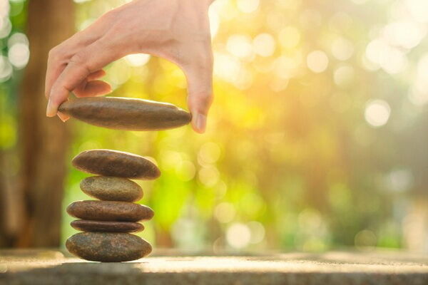 زندگی به شرط تعادل؛ دنیا را جدی بگیر، آخرت را فراموش نکن!