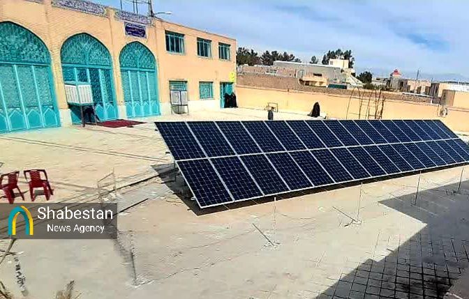 پنل‌هایی در دل مسجد که چراغ اقتصادی یک محله را روشن کرد