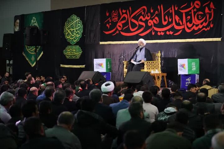 امام موسی کاظم(ع) مظهر صبر، حلم و بخشندگی است