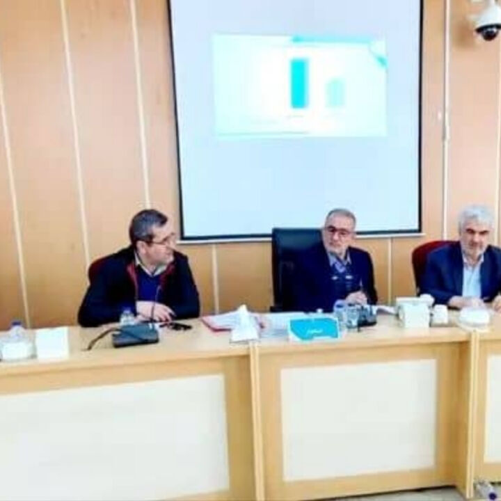 پیشبرد سیاست های جوانی جمعیت نیازمند همکاری مردم و دولت است