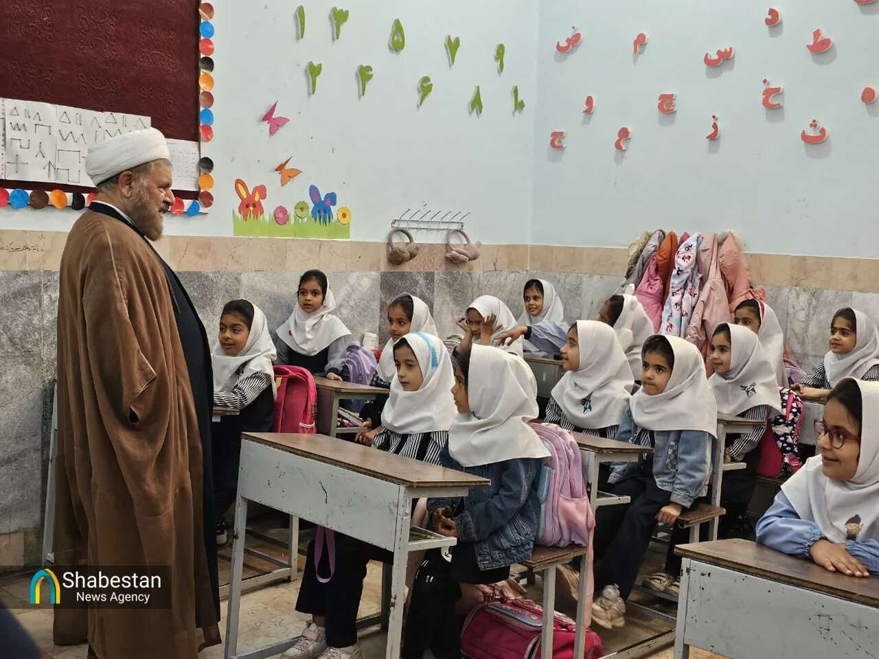 جشن تکلیف باعث آشنایی نوجوانان با راه و رسم زندگی معنوی می شود