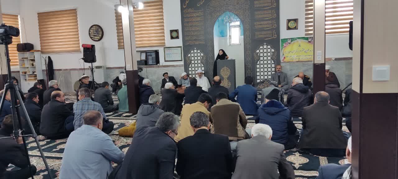 طنین نوای دف در مسجد بلبان آباد/ گرامیداشتی برای معراج رسول مهربانی