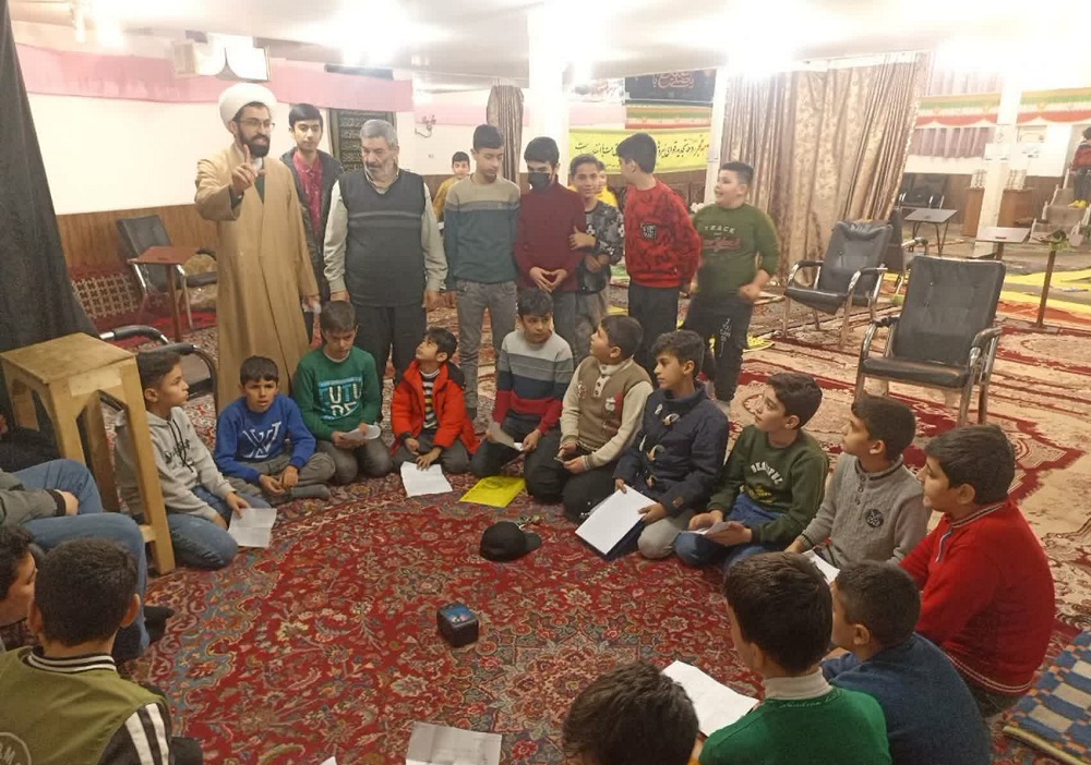 مسجدی که پایگاهی برای تربیت نوجوانان شد