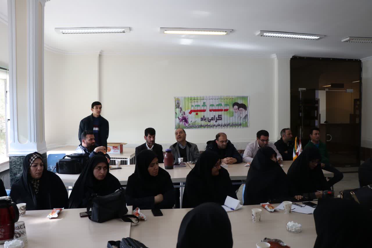 دهه فجر فرصتی طلایی برای انتقال پیام انقلاب اسلامی به نسل جدید است