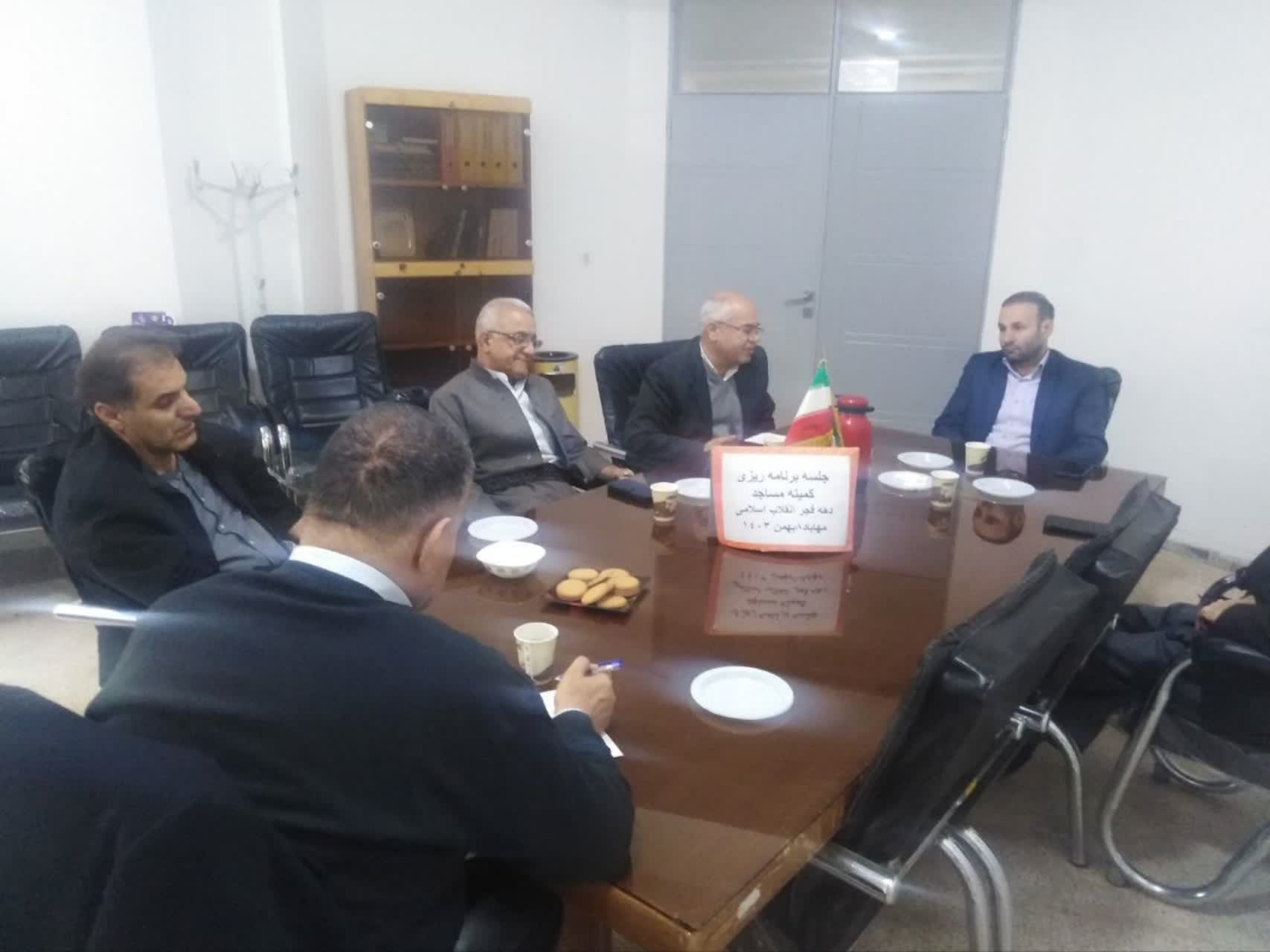 دهه فجر فرصتی طلایی برای انتقال پیام انقلاب اسلامی به نسل جدید است