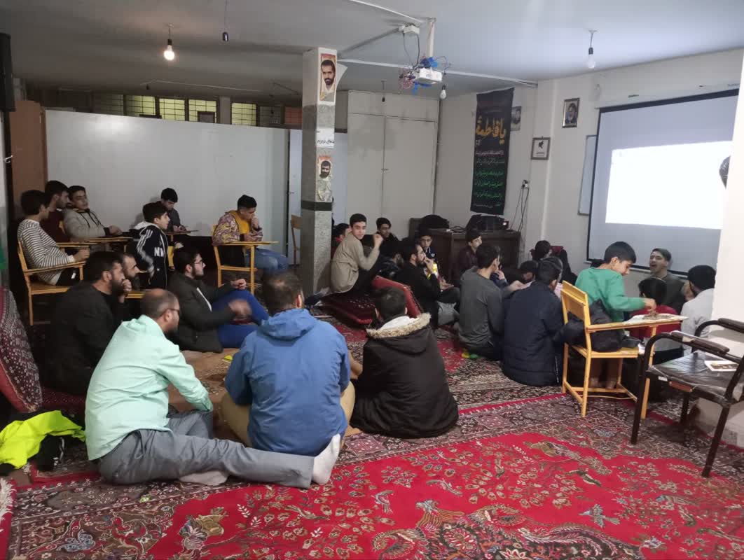تربیت نیروهای انقلابی و نخبه افتخاری برای کانون بقیه الله همدان