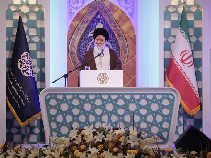 تعالیم پیامبر(ص) گره‌گشای تمام مسائل بشر است