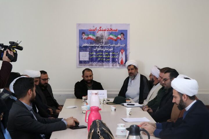 دهه فجر فرصتی طلایی برای انتقال پیام انقلاب اسلامی به نسل جدید است