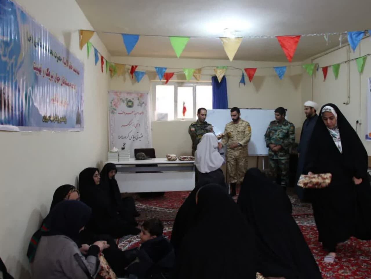 برگزاری مراسم ختم قرآن هدیه به رسول مهربانی‌ها در کانون گل نرگس