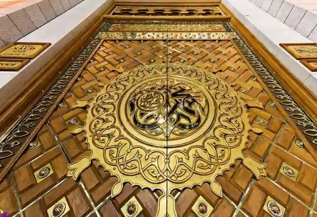 اعلام درهای اختصاص یافته برای ورود زائران به روضه شریفه در مدینه منوره