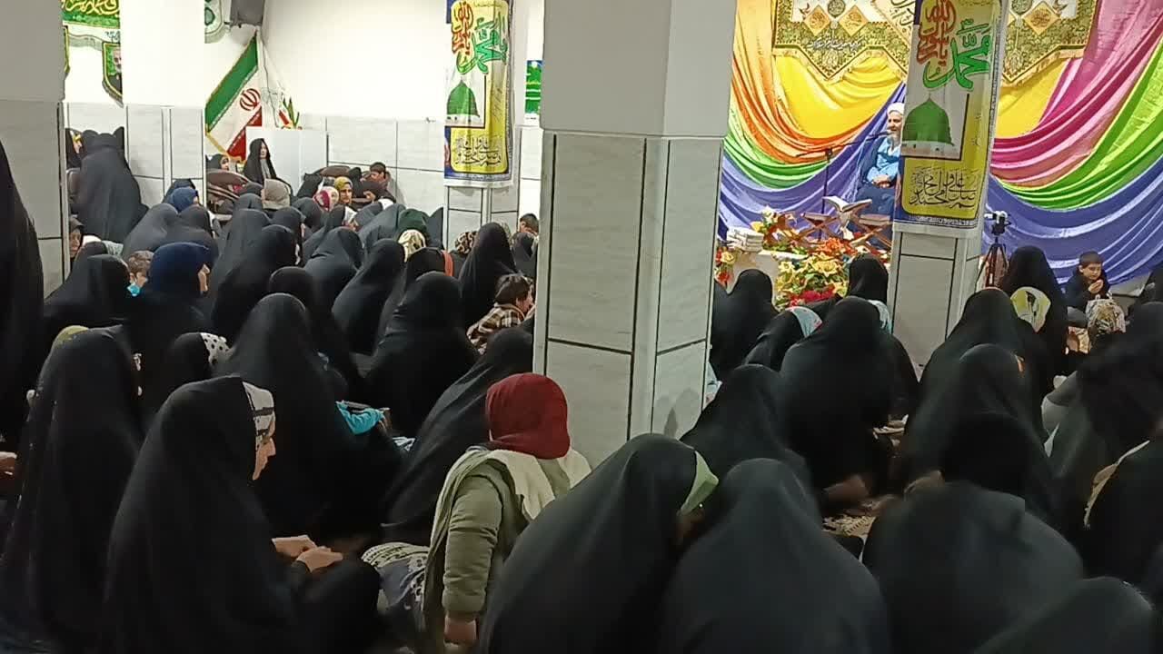 محفل انس و تدبّر در قرآن کریم در آران و بیدگل برگزار شد