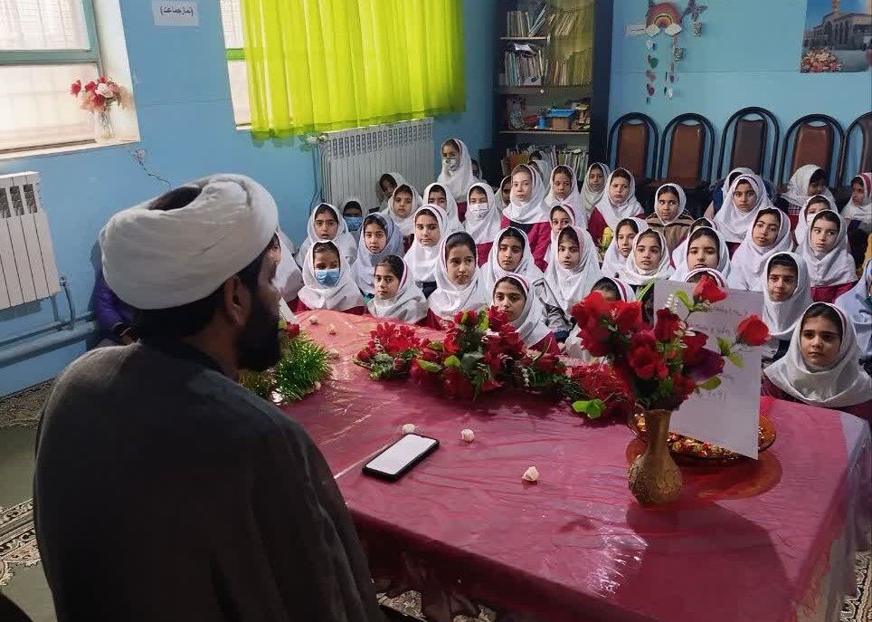 برپایی جشن های مدرسه محور عید سعید مبعث در شهرک مهدیه