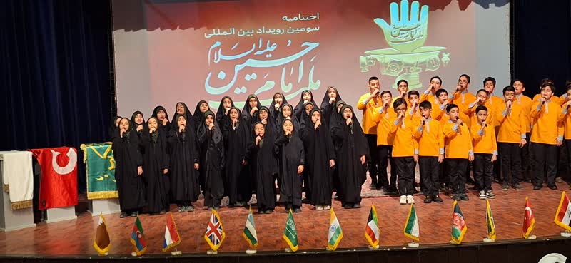 گروههای سرود از امتیازات کانونهای مساجدند/ کانونها ظرفیت تبدیل مسجد به پایگاه قرآن