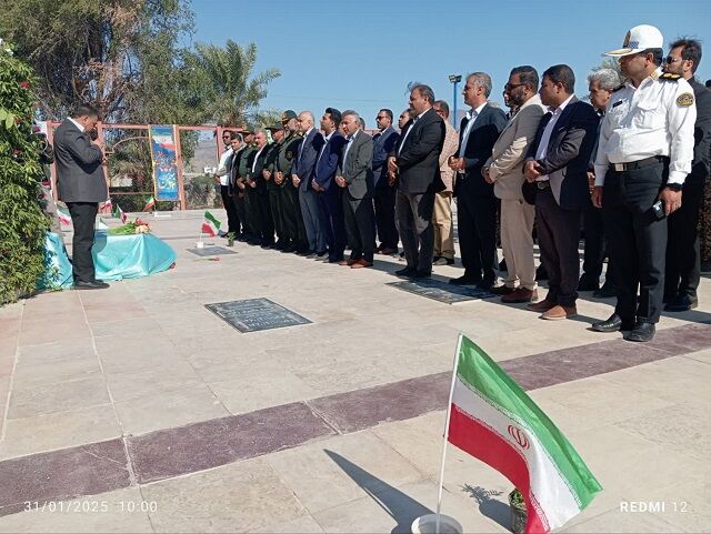 آیین غبار روبی گلزار شهدا در رودان برگزار شد