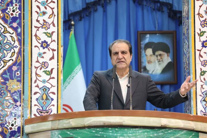 تکیه بر مردم، حرکت در مسیر انقلاب اسلامی است