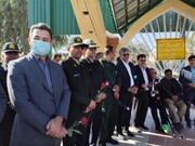 گلباران قبور مطهر شهدای شهر جیرفت در دهه فجر