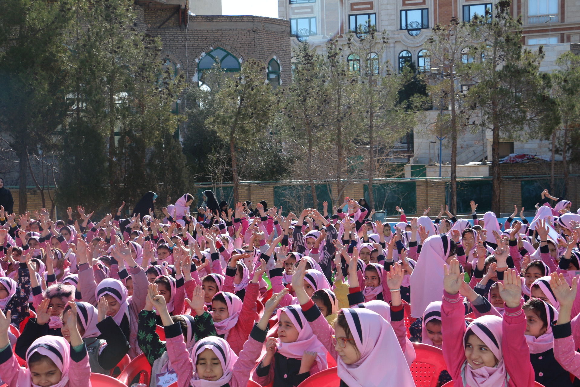 برگزاری جشن حضور تا ظهور در دبستان دخترانه نیمه شعبان سمنان