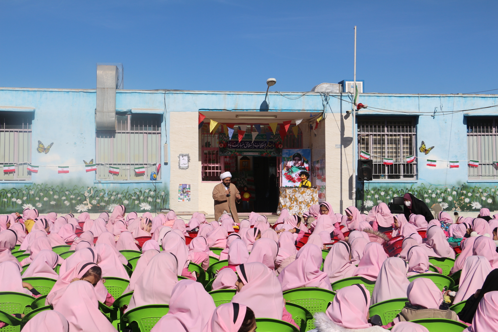 برگزاری جشن حضور تا ظهور در دبستان دخترانه نیمه شعبان سمنان