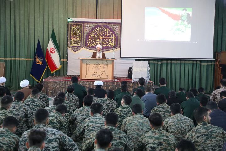 رشادت‌های پاسداران مایه عزت و افتخار ملت ایران است