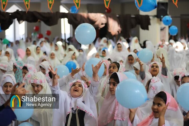 جشن بندگی در سایه میلاد منجی
