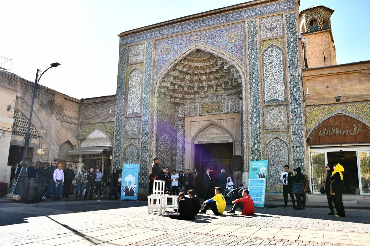 نمایشی از واقعیتهای اجتماعی در «به افق محل»؛ تئاتری برای نسل مسجدی