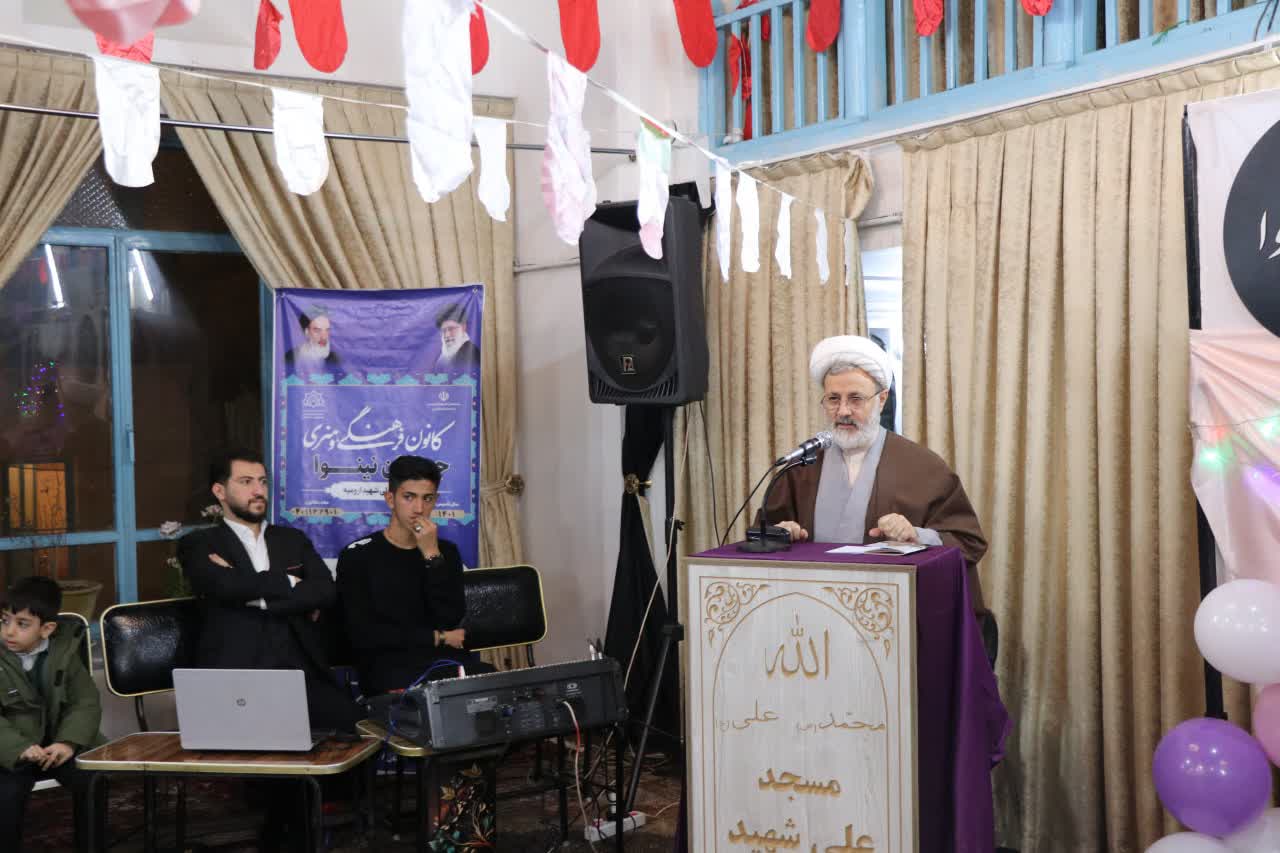 جوانان کانون فرهنگی نینوا ارومیه هم‌نوا با جشن انقلاب