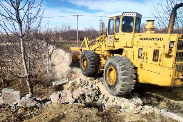 رفع تصرف ۵ مورد تجاوز به حریم راه در شهرستان آشتیان  