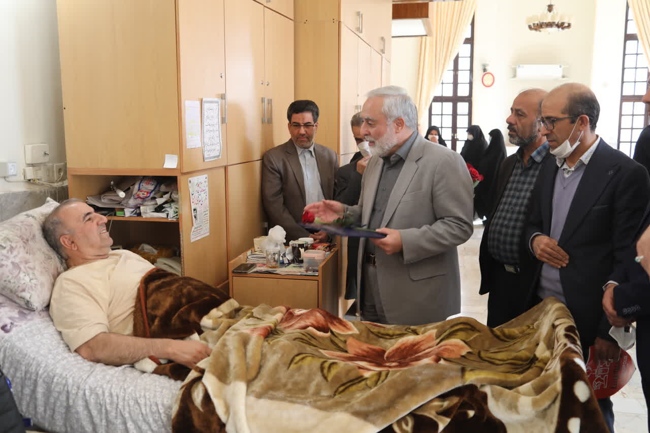 دیدار رئیس و کارکنان بنیاد ایرانشناسی از مرکز توانبخشی جانبازان ثارالله