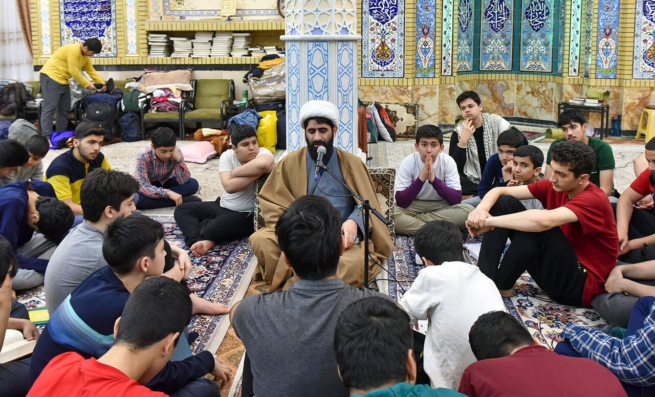 اعتکاف فرصت علم‌آموزی، خدمت اجتماعی و تقویت بنیان خانواده می‌شود