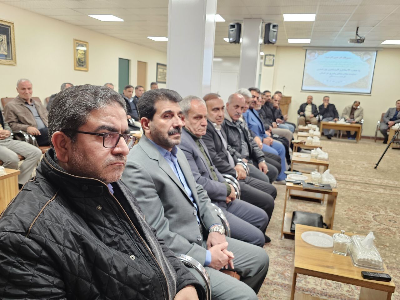 نظام اسلامی به صورت یکسان در همه نقاط کشور خدمات ارائه میدهد