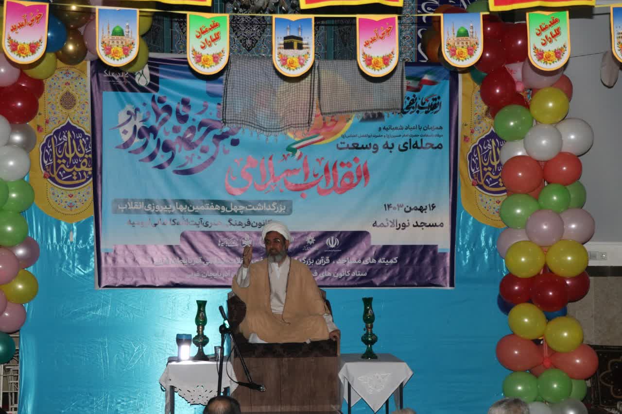 بچه مسجدیها باید رسانه انقلاب باشند