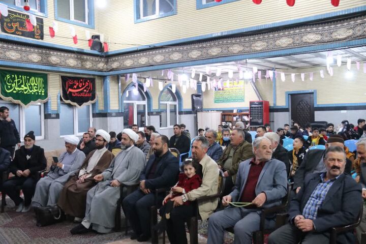 جشن انقلاب که با «زندگی با آیه‌ها» گره خرد