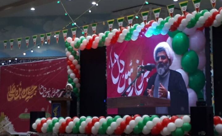 ایستادن در راه ارزش‌های الهی و شهادت در راه خدا شاخصه بارز پاسداران است