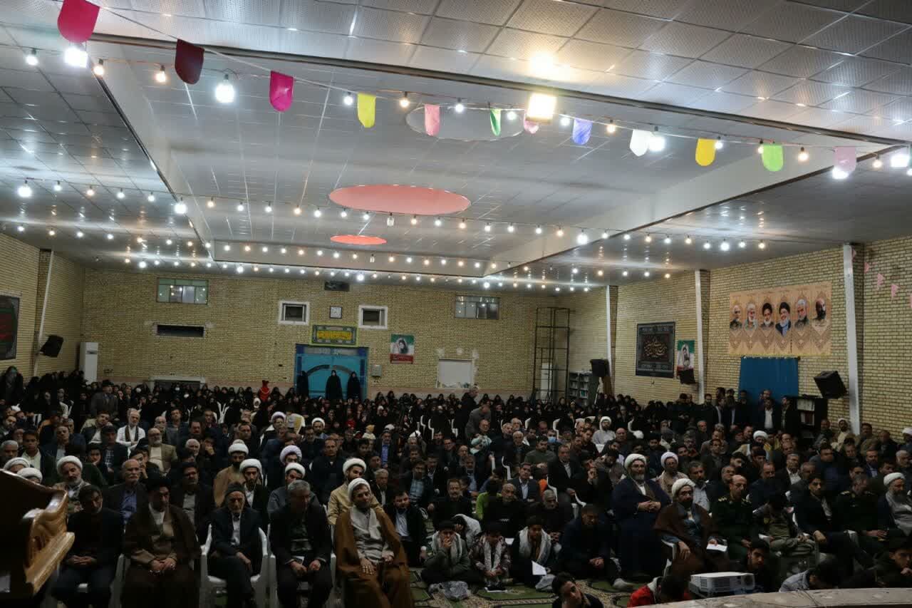 دستاوردهای نظام حیرت آور است اما عده ای نمی‌گذارند به گوش کسی برسد!