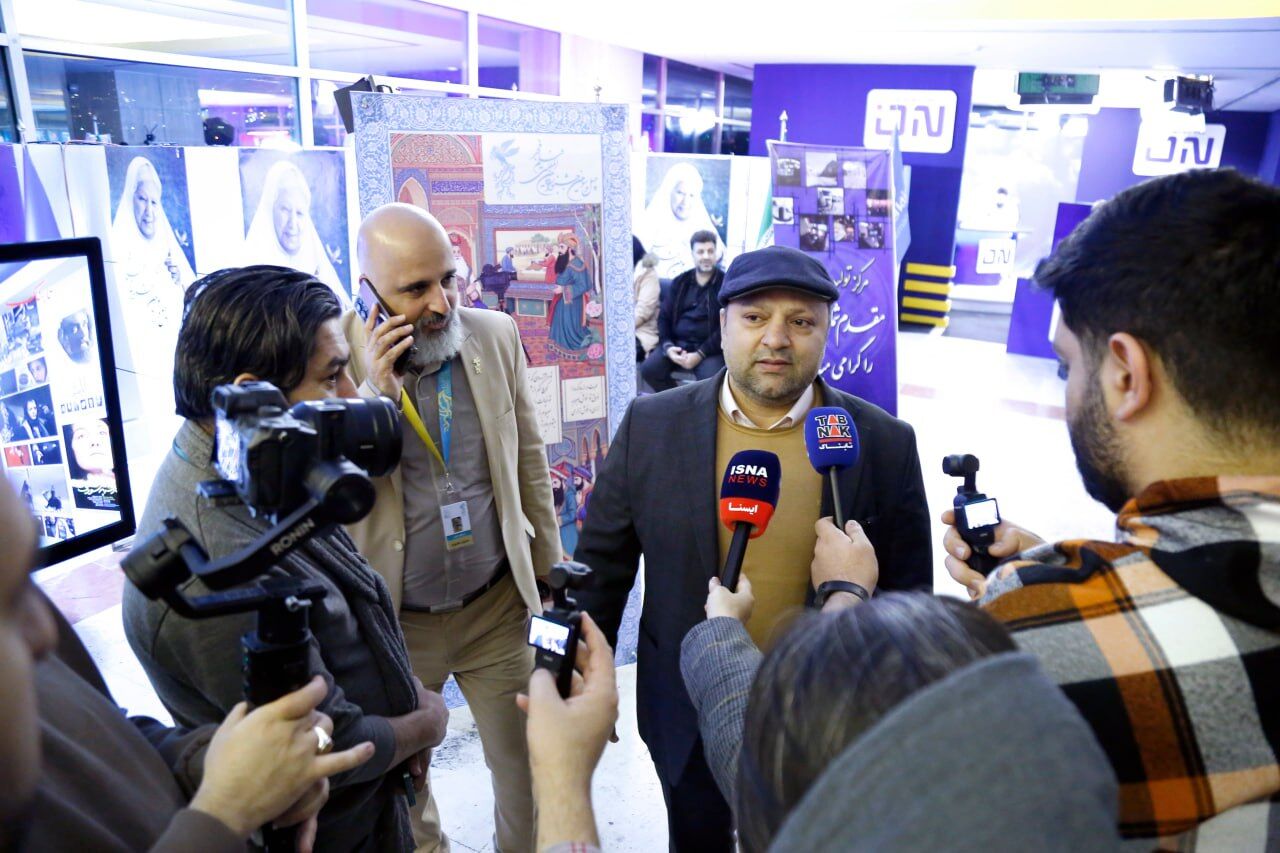 پنجمین روز جشنواره فیلم فجر/از حضور پررنگ اهالی دولت تا استقبال منتقدان از «زیبا صدایم کن»