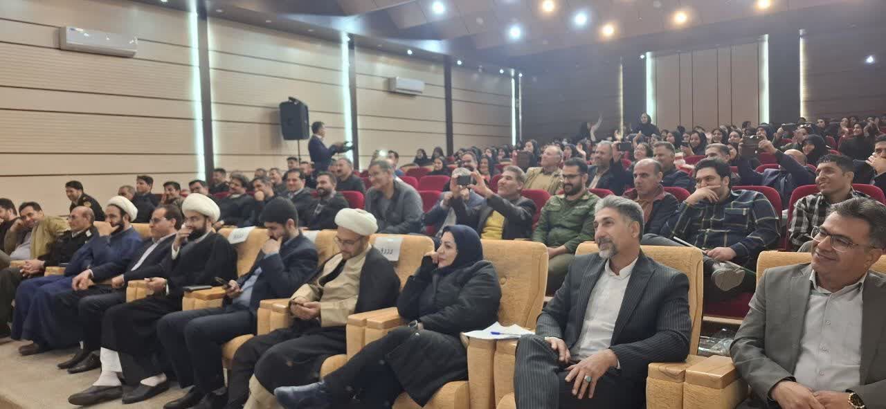 کاروان شادی «فجر انقلاب» به شهرستان چگنی رسید