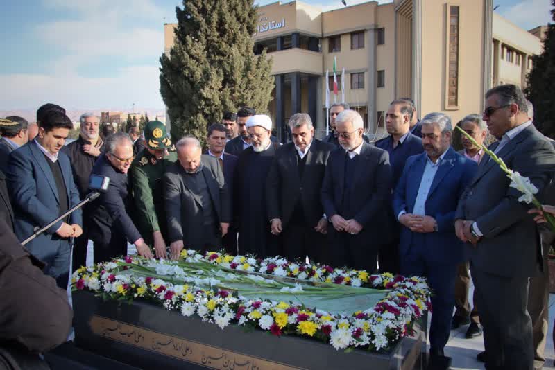 کلنگ نیروگاه انرژی تجدید پذیر سمنان بر زمین خورد