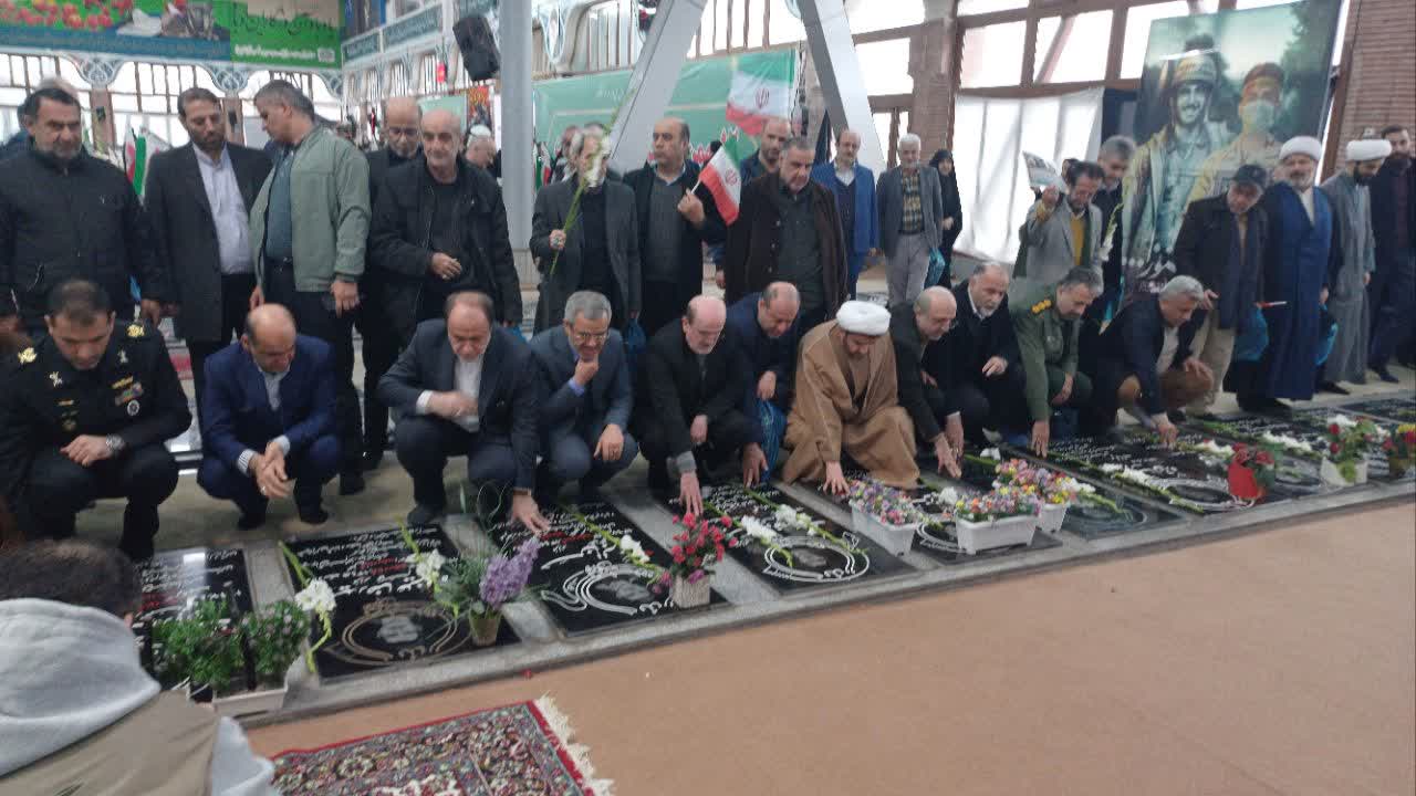 مهمانی لاله ها در گلزار شهدای رشت