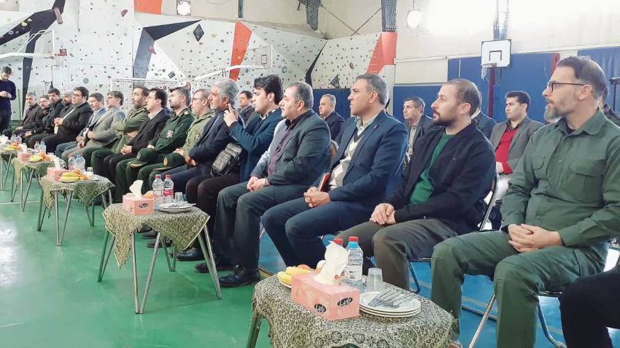 توزیع هزار بسته آموزشی در بین دانش آموزان نیازمند خراسان شمالی