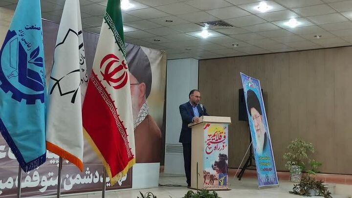 بزرگترین کارها را با خودباوری و خداباوری رقم می‌زنیم