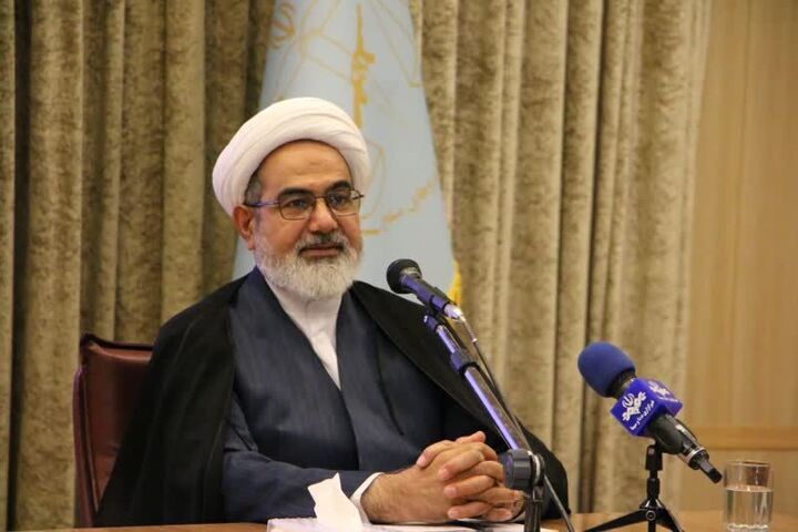 خدمت بی‌منت وظیفه مسئولین است